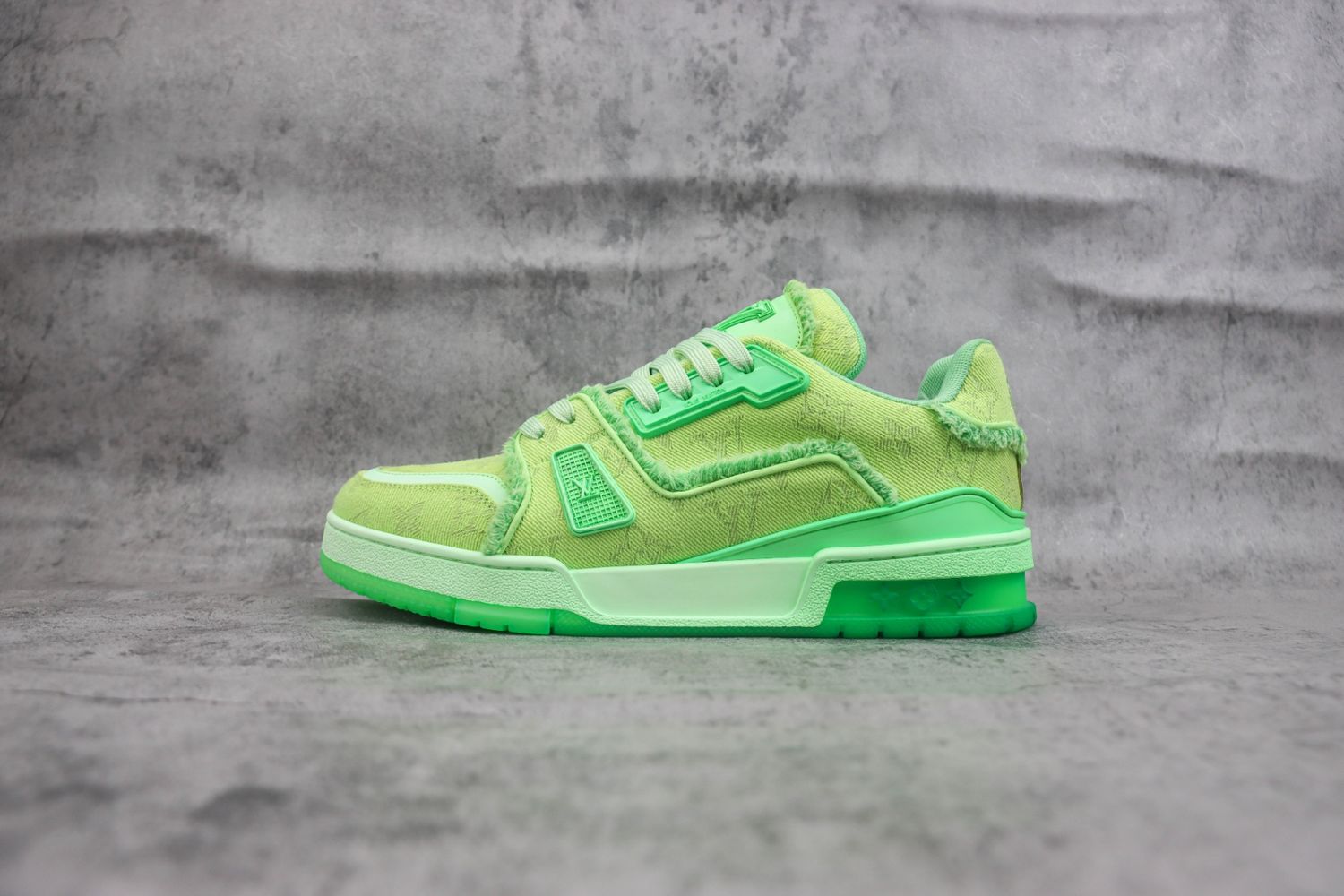 LOUIS VUITTON TRAINER SNEAKERS