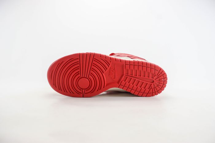 Wmns Dunk Low red 'Roses'