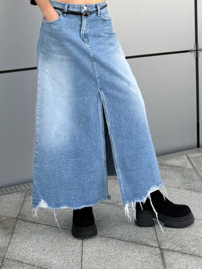 denim skirt