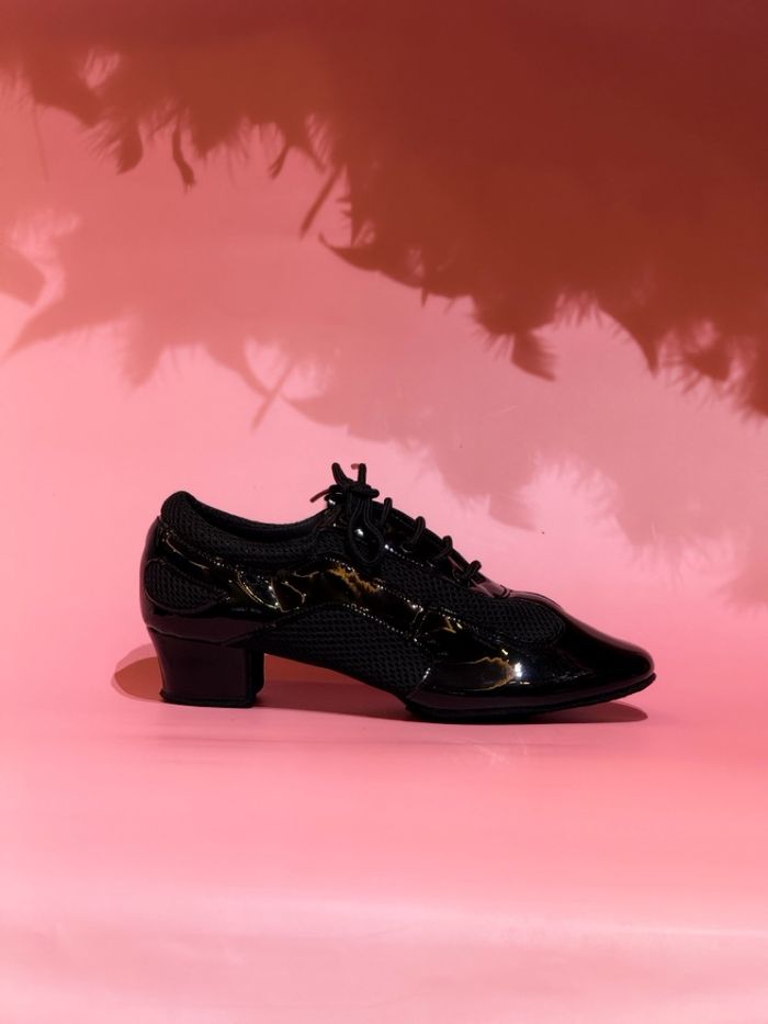 Бүжгийн гутал /бэлтгэлийн лакан/