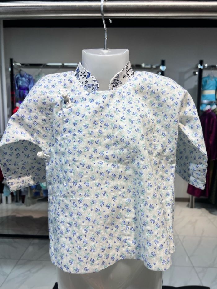 Цэнхэр хээтэй цагаан баривч