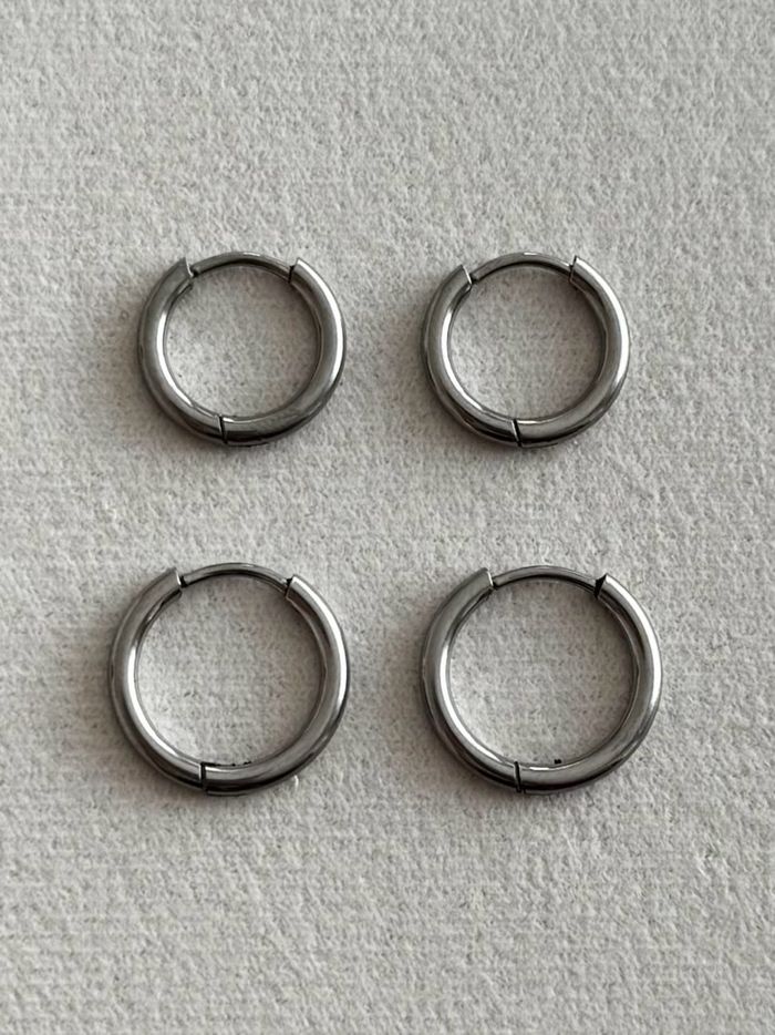 Small silver hoop earrings