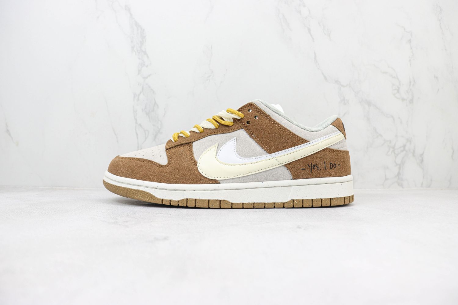 Nike Dunk Low Retro PRM Medium Curry Sail Fossil Brown