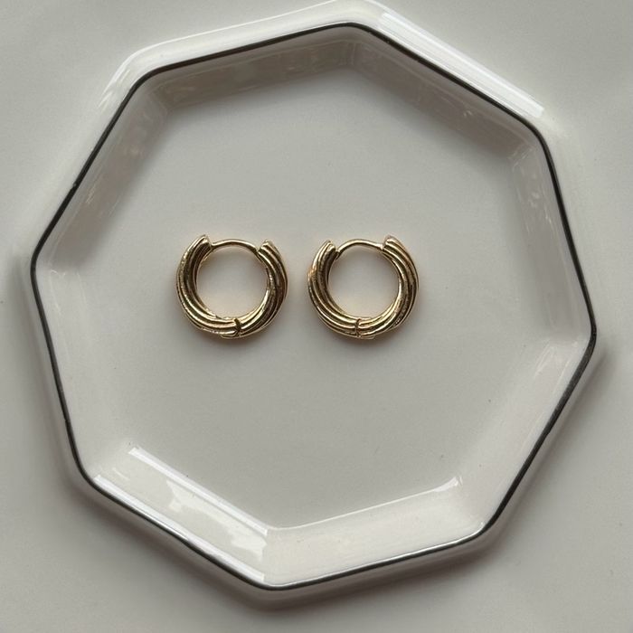 Hoops