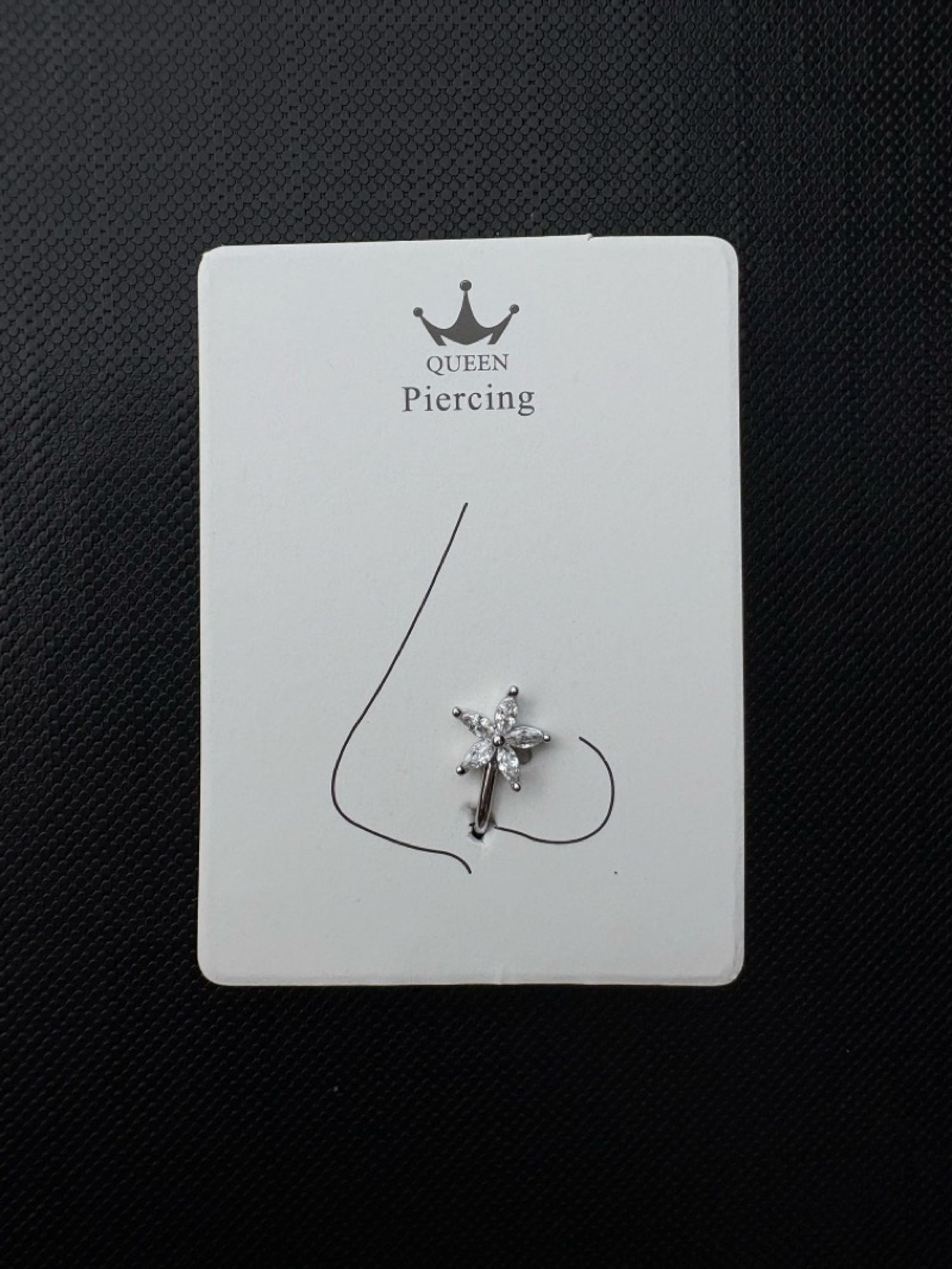 Хамрын хавчдаг ээмэг