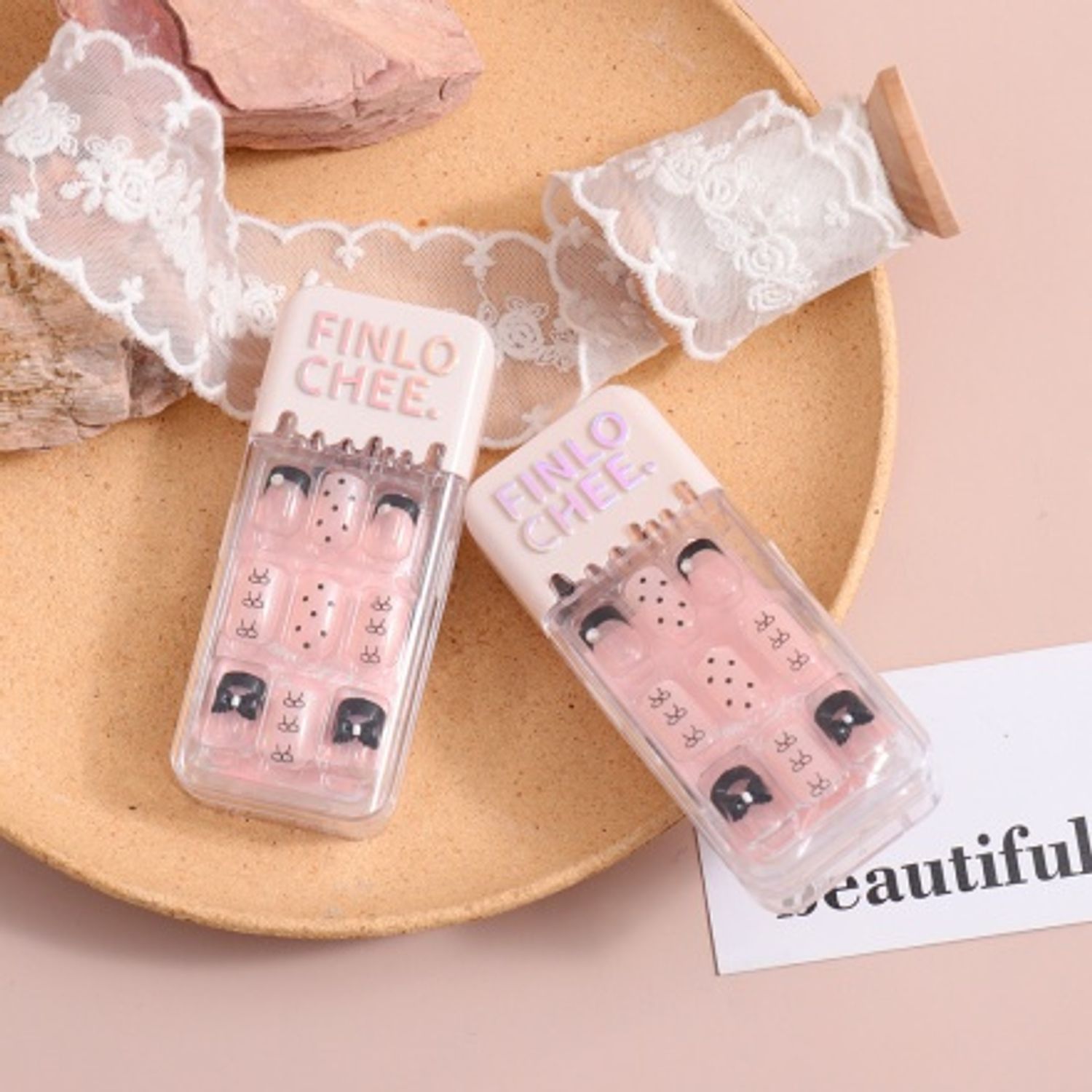 Наадаг хумс