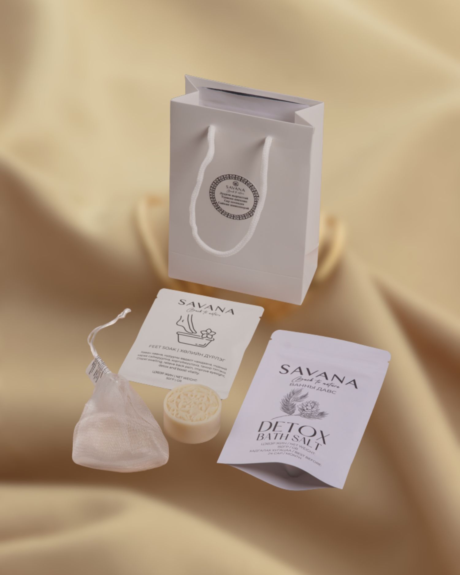 жижиг тортой бэлэг