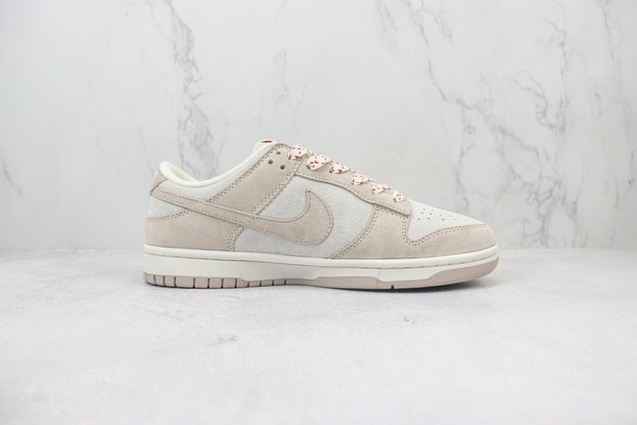 Nike SB Dunk Low Stussy Fleece Taro Purple Red