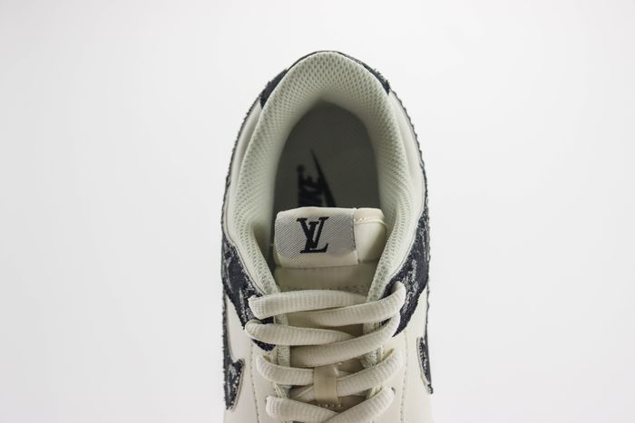 Nike SB Dunk Low x LV 51