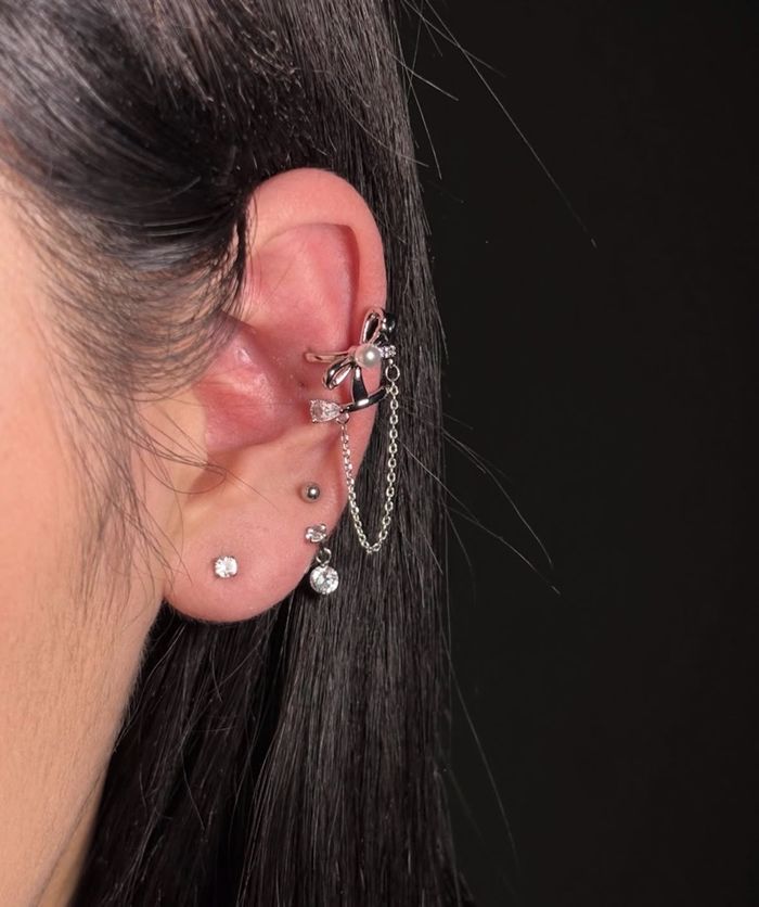 Хавчдаг ээмэг