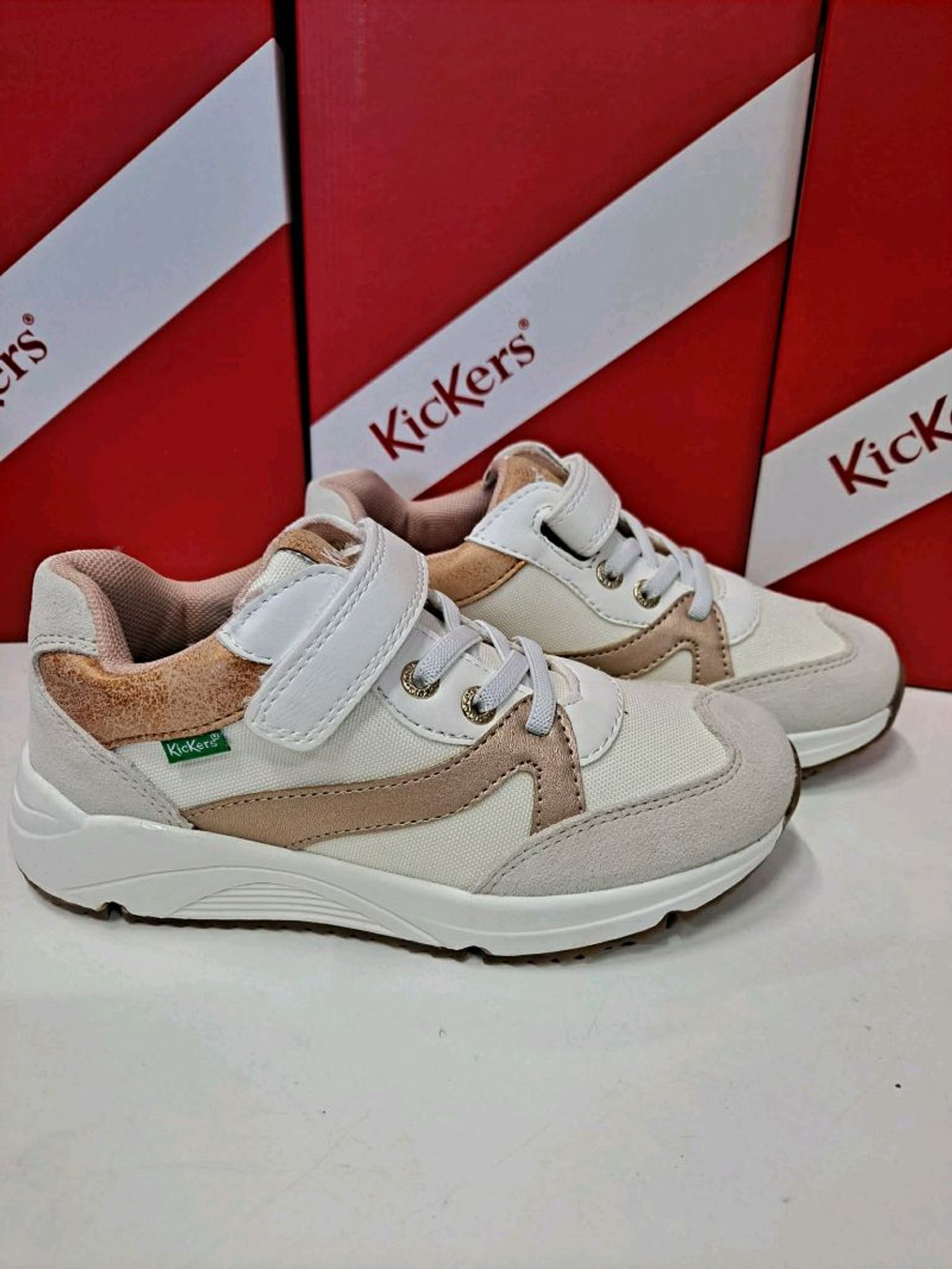 KicKers Цэвэр арьсан 