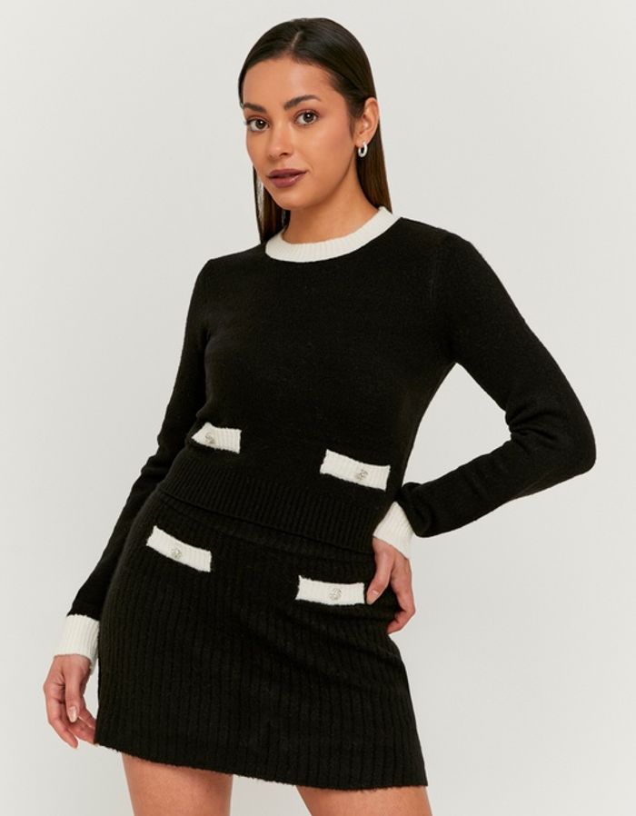 Black Cropped Jumper with Contrast Details