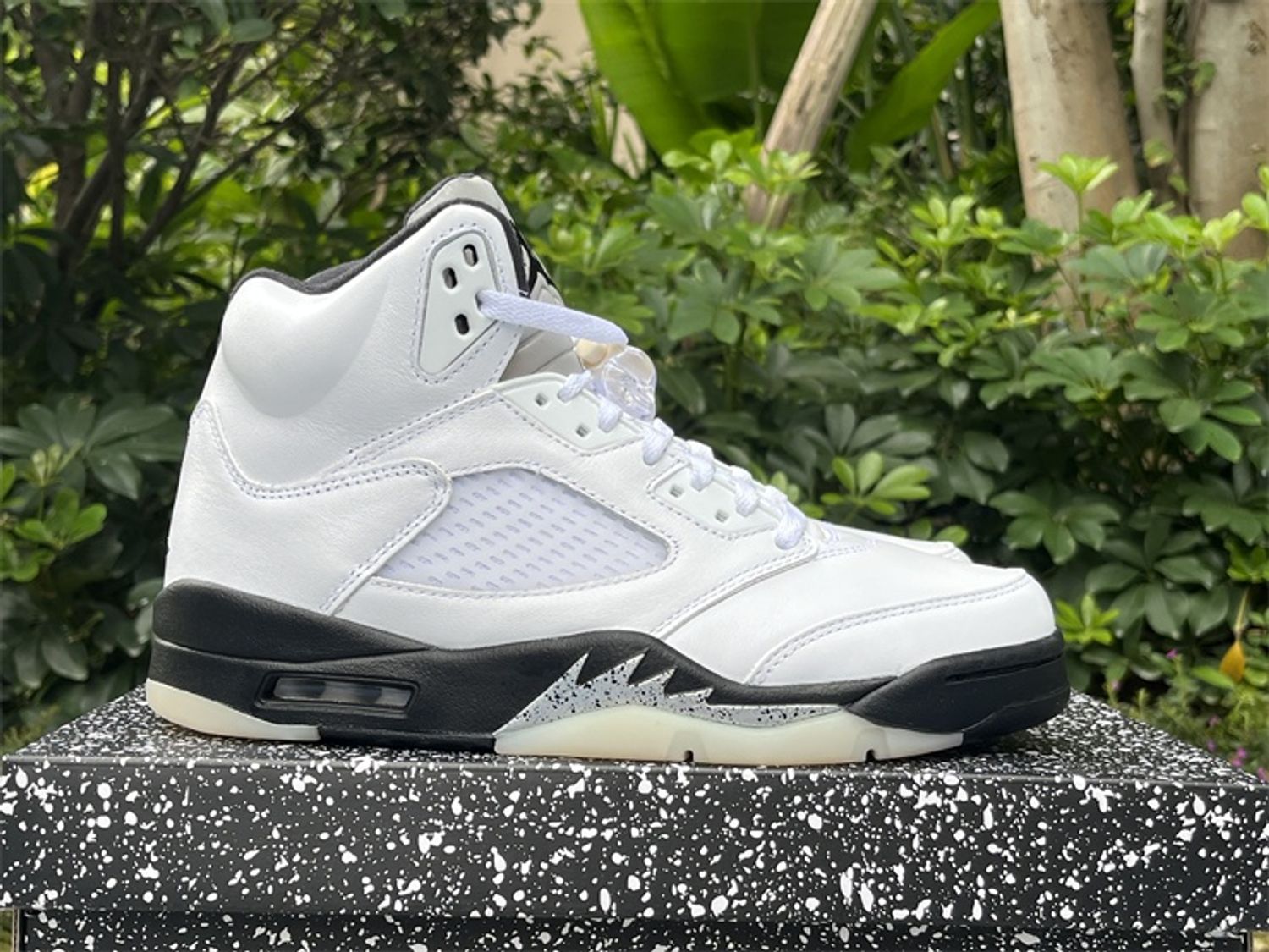 Air Jordan 5 “Reverse Metallic”