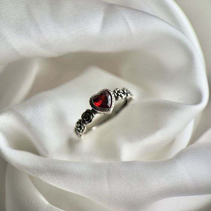  Анар шигтгээтэй бөгж