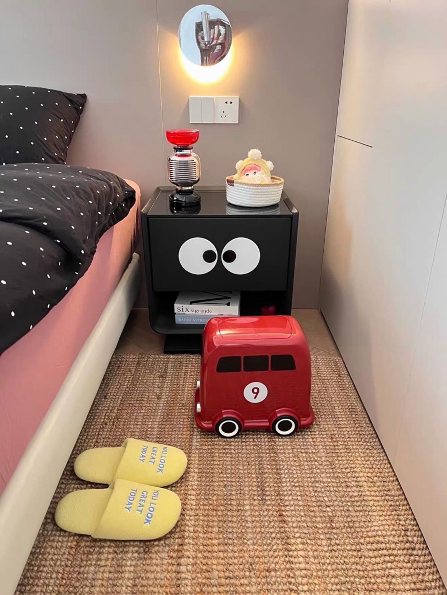 Мини автобус хэлбэртэй хогны сав