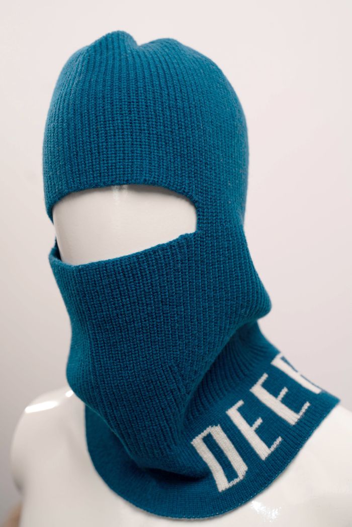 Balaclava-deer