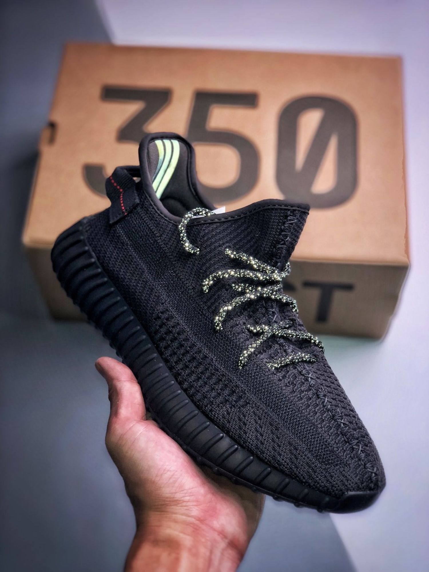 Yeezy 350 Boost V2