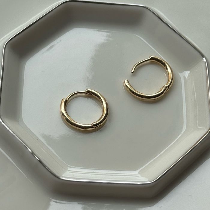 Small thin hoops