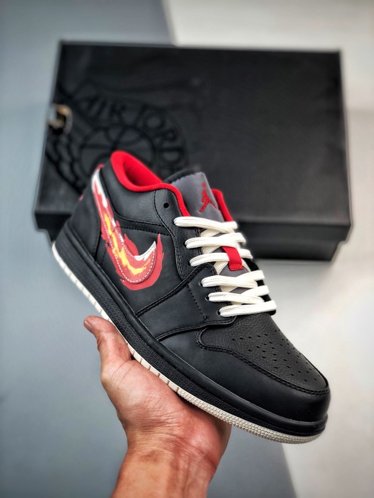 Air Jordan 1 Low