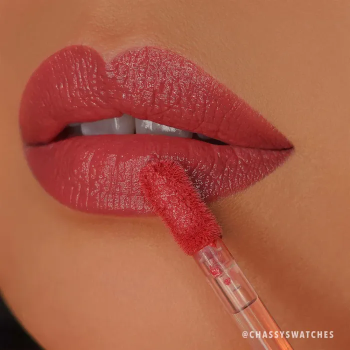 Moira Lip Plush cream / 04 aura /