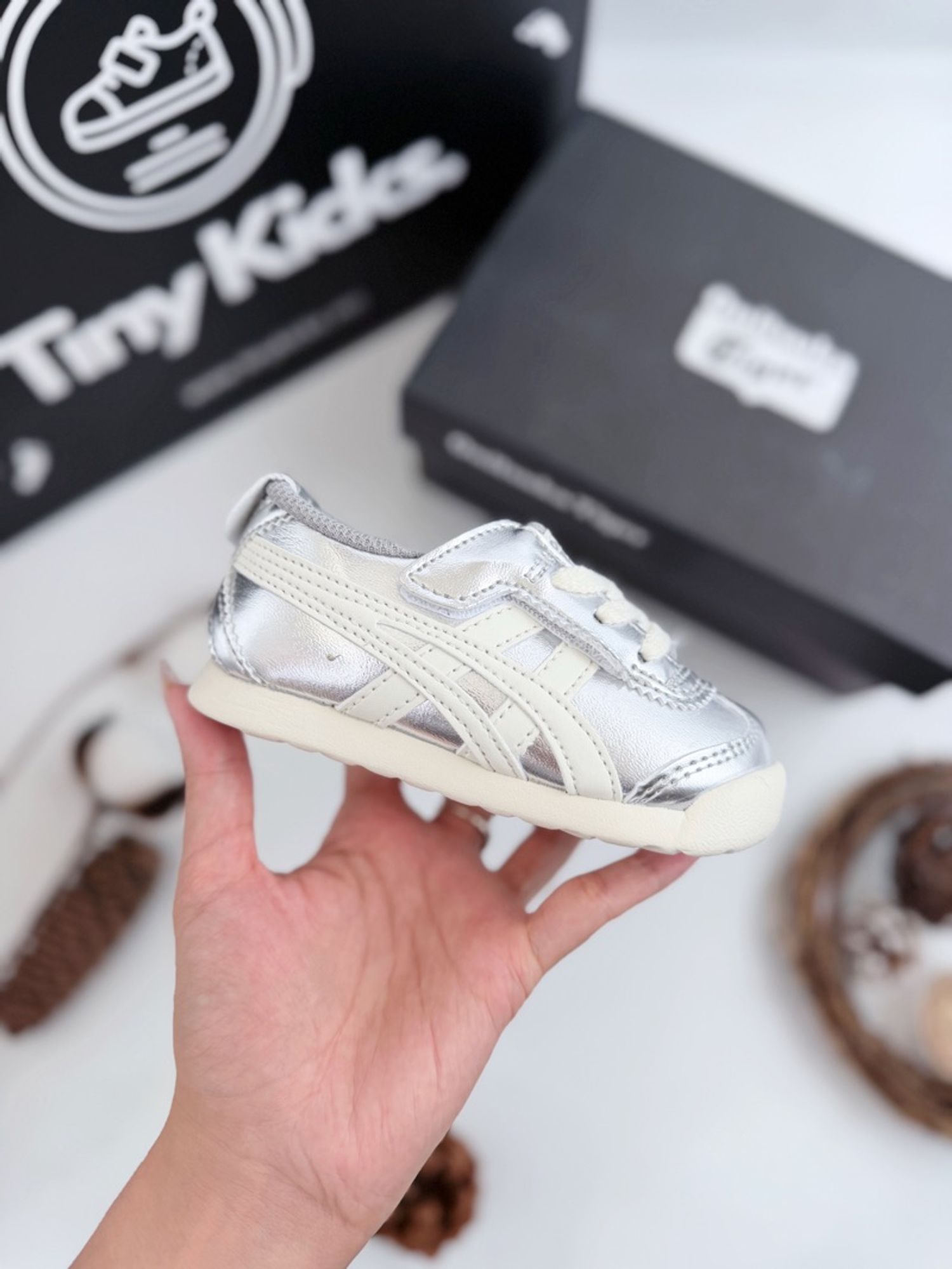 Onitsuka Tiger Silver