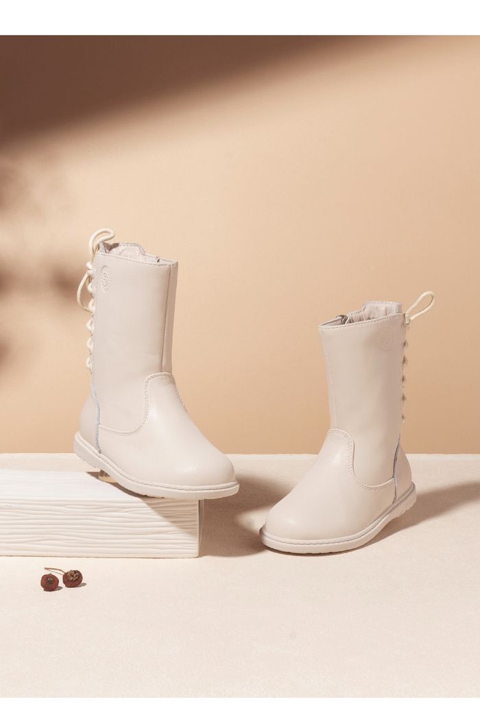 Богино түрүйтэй гутал