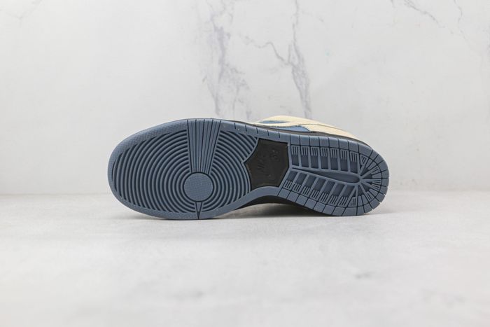 Nike SB Dunk Low Light Cream Thunderstorm