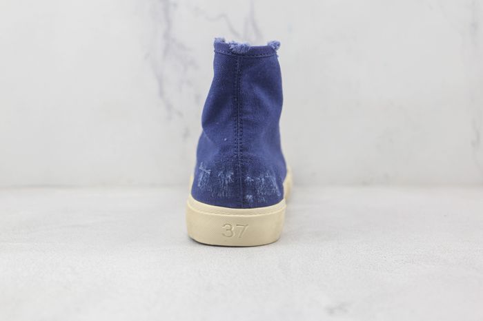 Balenciaga Paris Low Top Sneakers