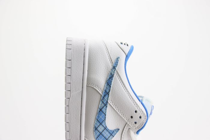  Nike SB Dunk Low 205