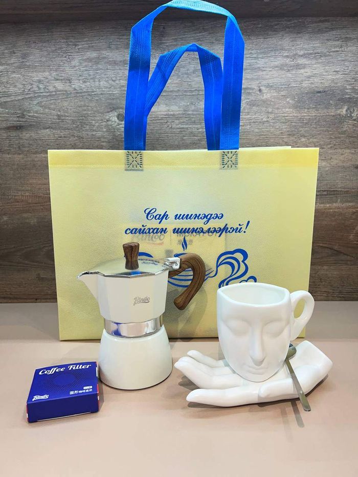 Мока пот аяга тавагтай сэт