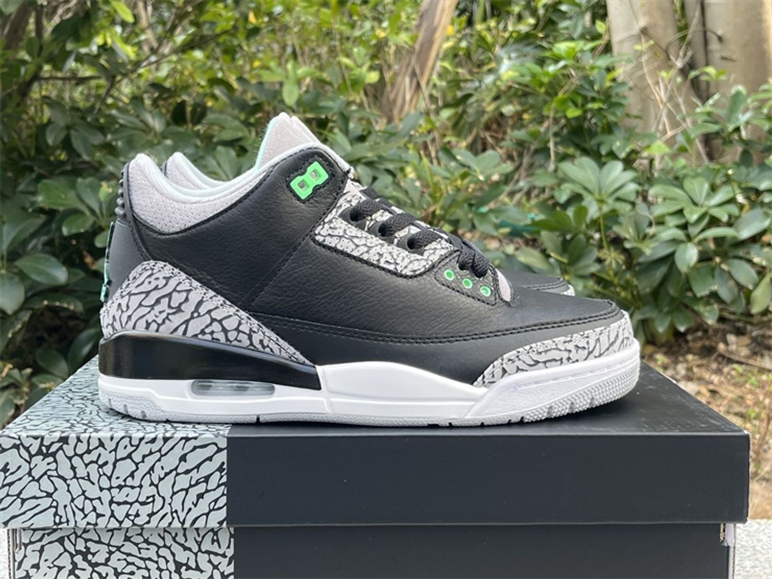 Jordan 3 Retro Green Glow