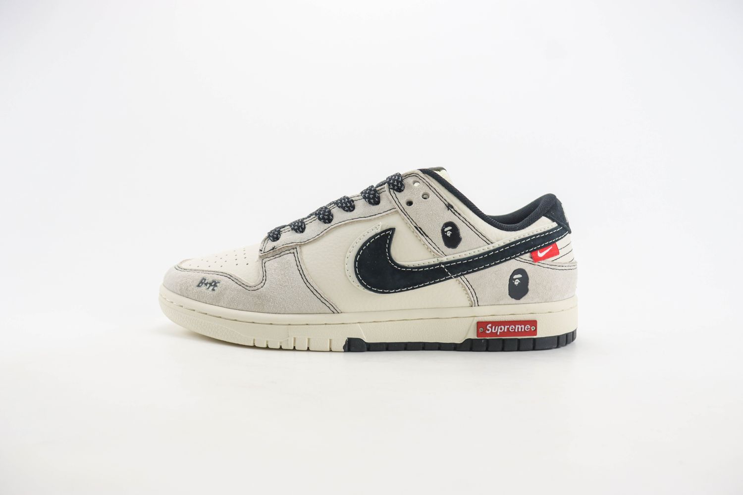 Nike SB Dunk Low x supreme x BAPE 09
