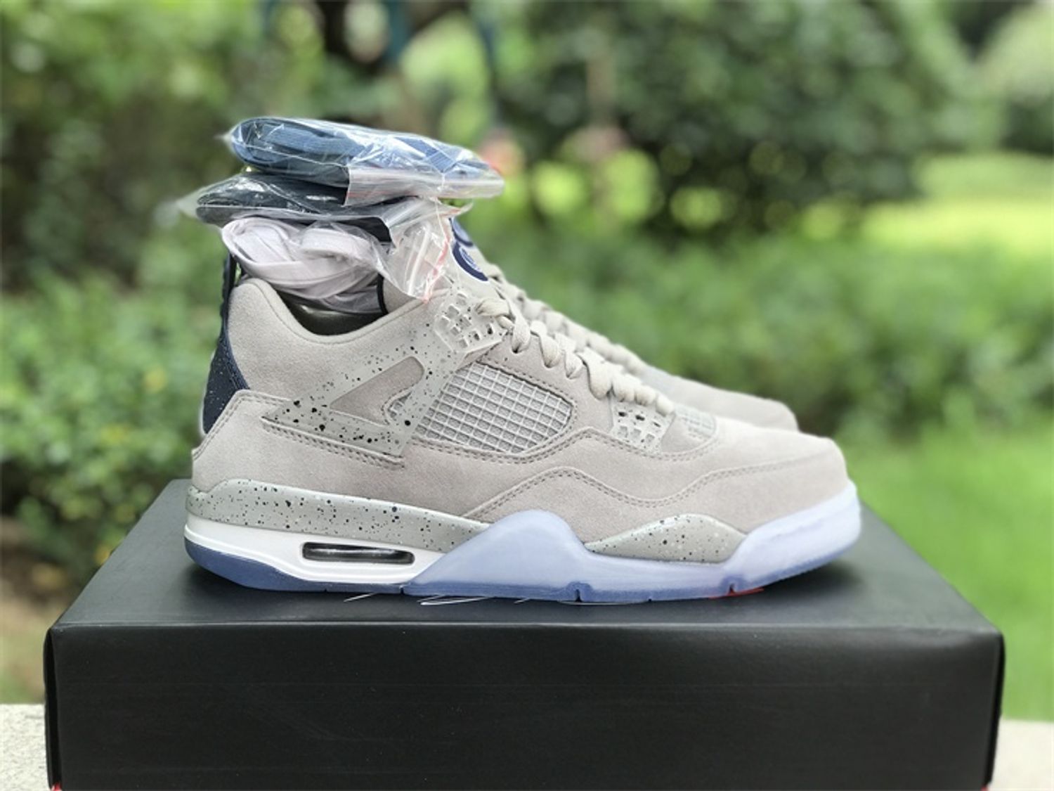 Air Jordan 4 Retro Georgetown (PE)