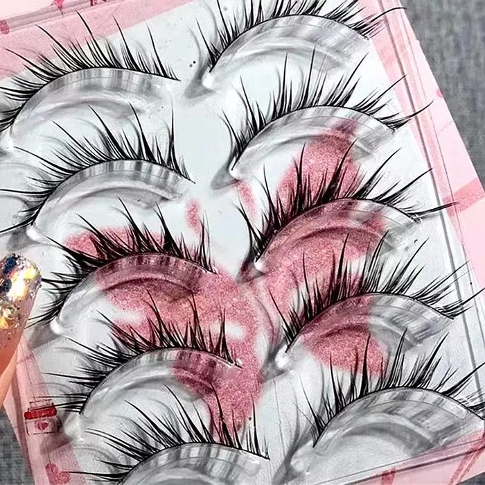 Наадаг сормуус