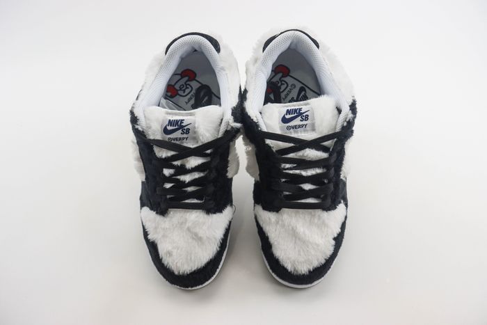 Nike SB Dunk Low Verdy Vick (Friends and Family)