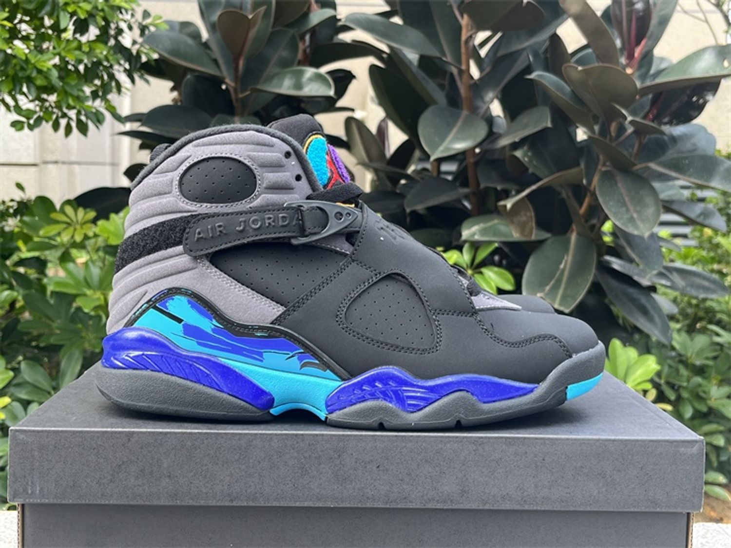 Air Jordan 8 Retro Aqua 
