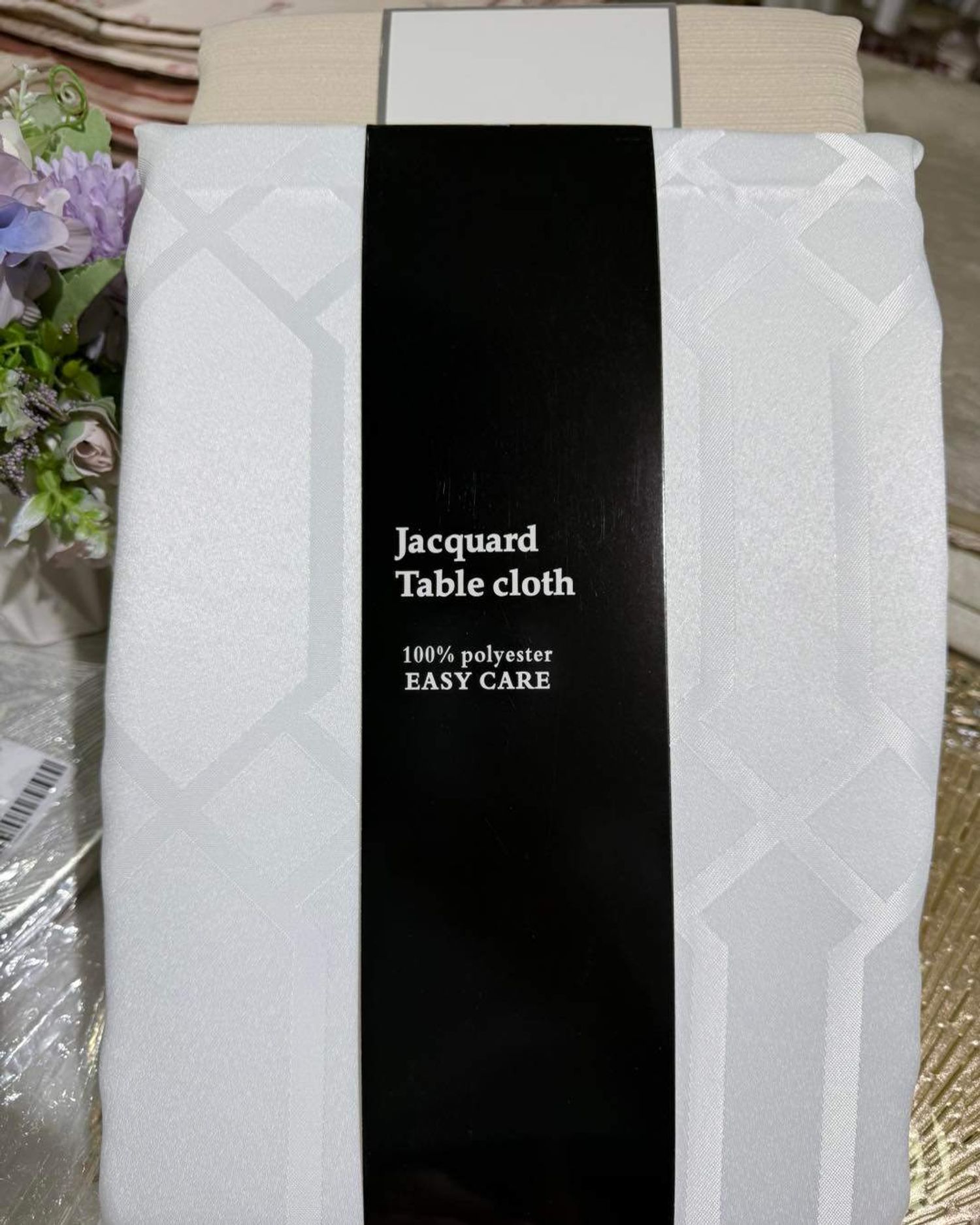 Усны хамгаалалттай даавуун ширээний бүтээлэг