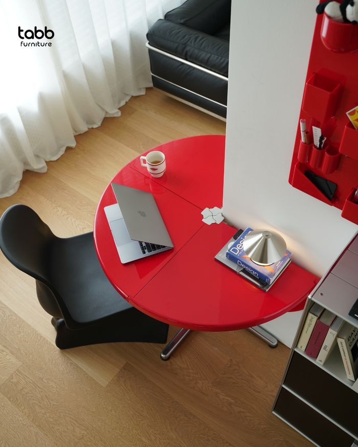 FOLDABLE ROUND TABLE