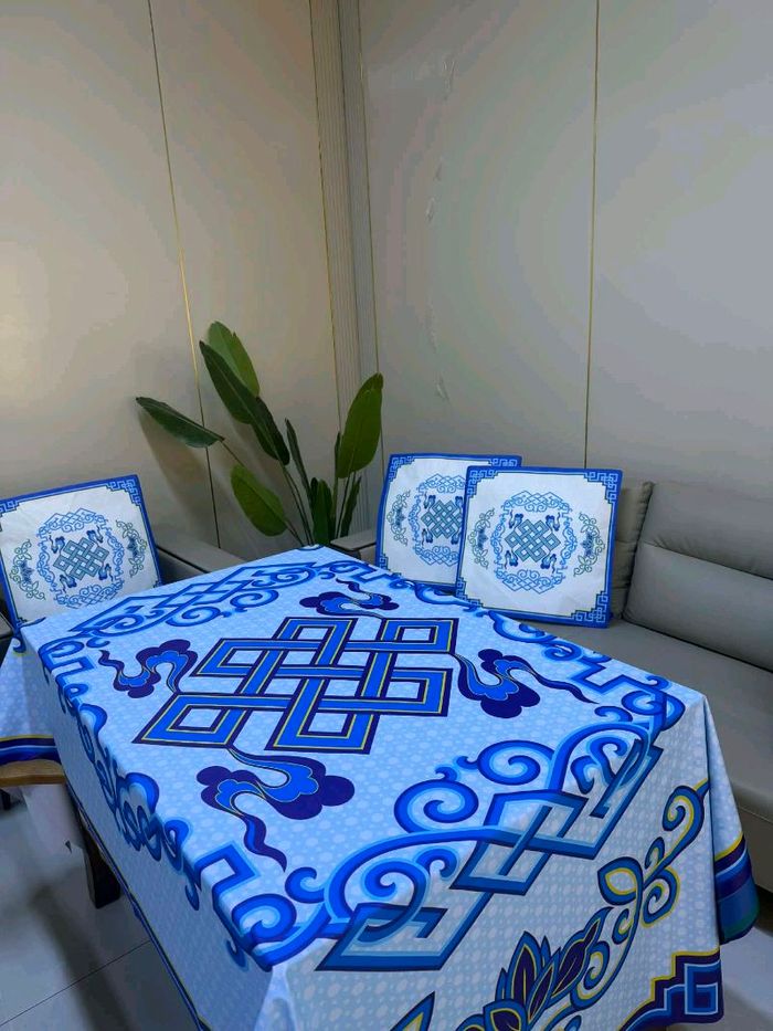 Уламжлалт ширээний бүтээлэг