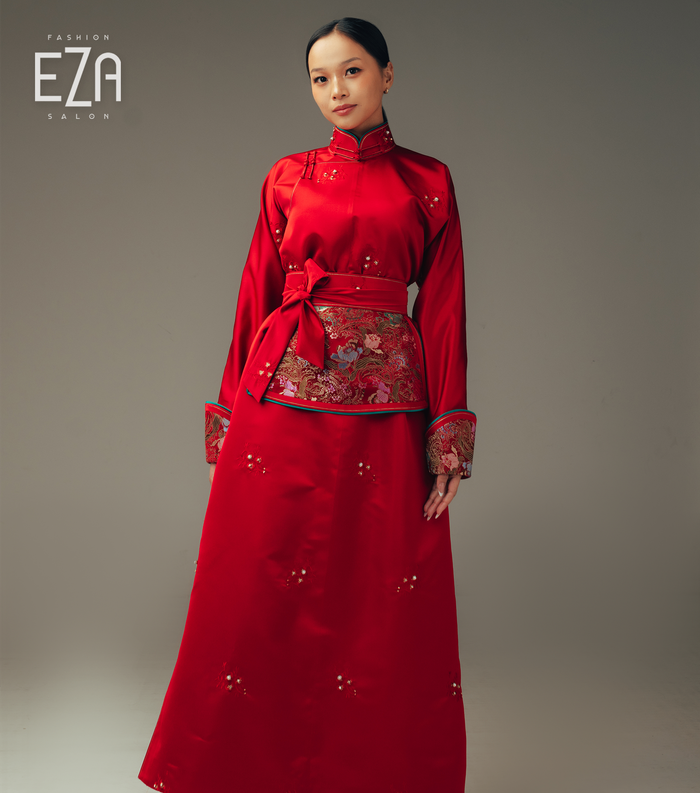 Чимэглэлтэй дээл