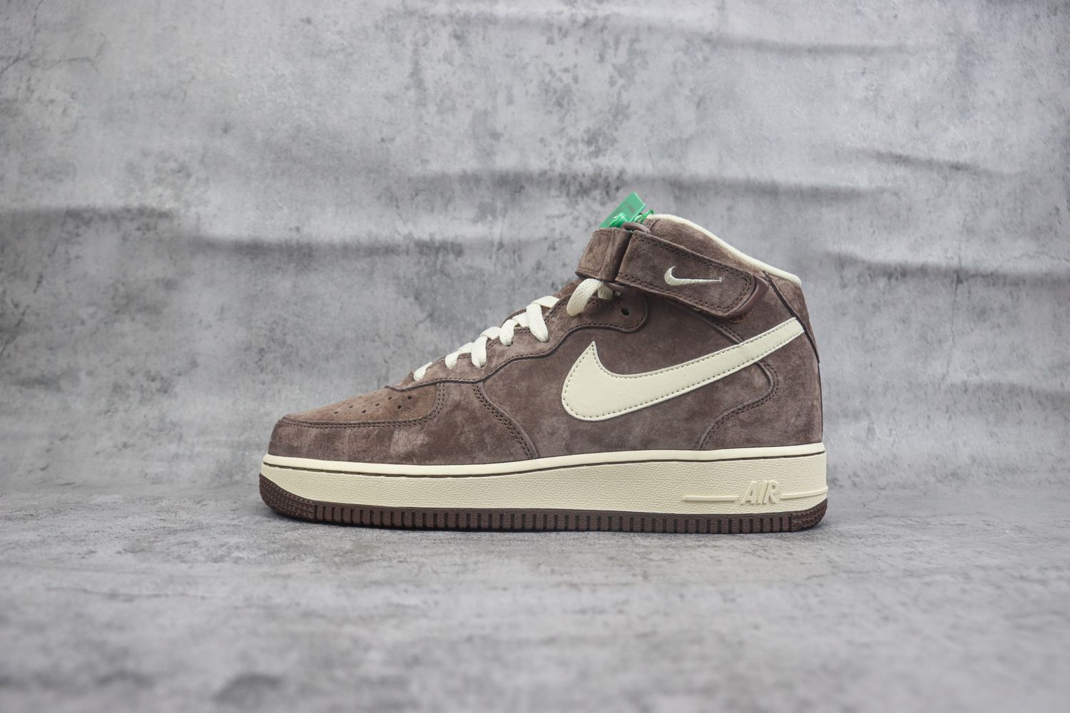 Nike Air Force 1 Mid 