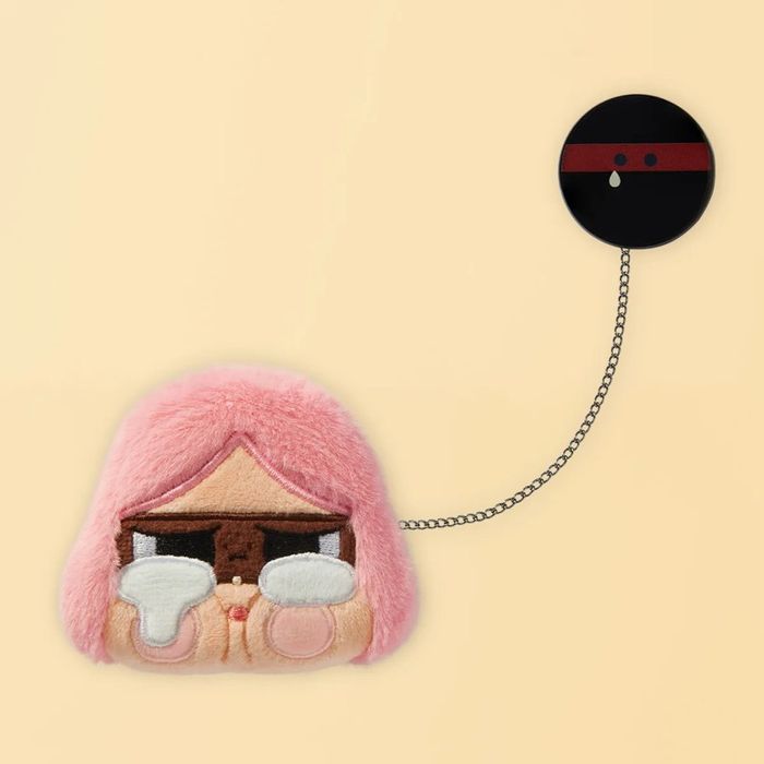 Crying again pin Popmart