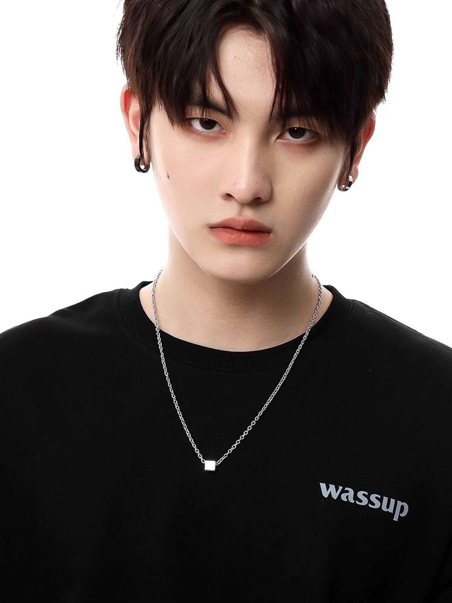 Эрэгтэй зүүлт куб хэлбэртэй