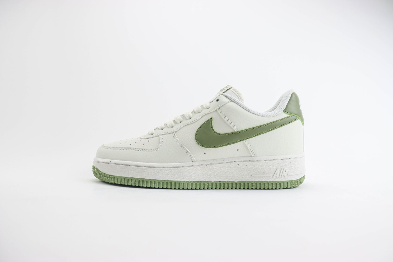 Nike Air Force 1 Lo (W) Trainers  Sail Oil Green Sail Volt