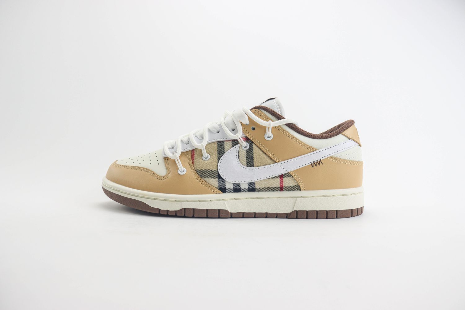 Nike Burberry dunk lows