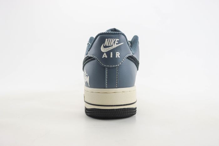 Nike Air Force 1 Low x Stussy 65
