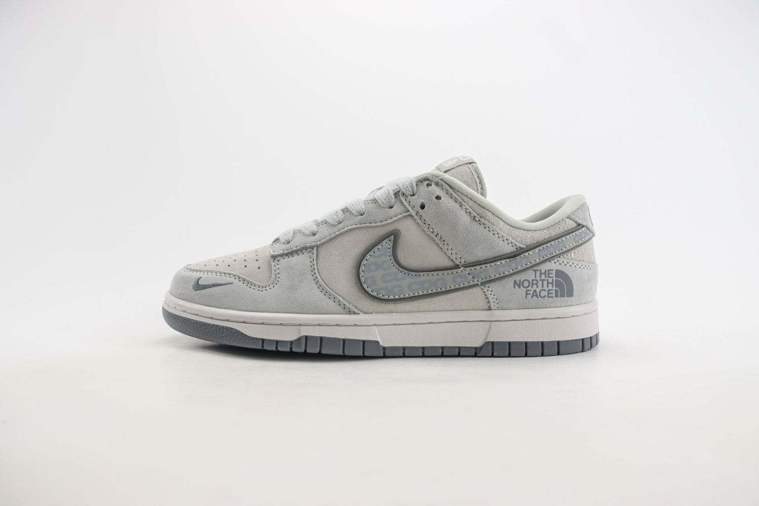 Nike SB Dunk Low x North face 58