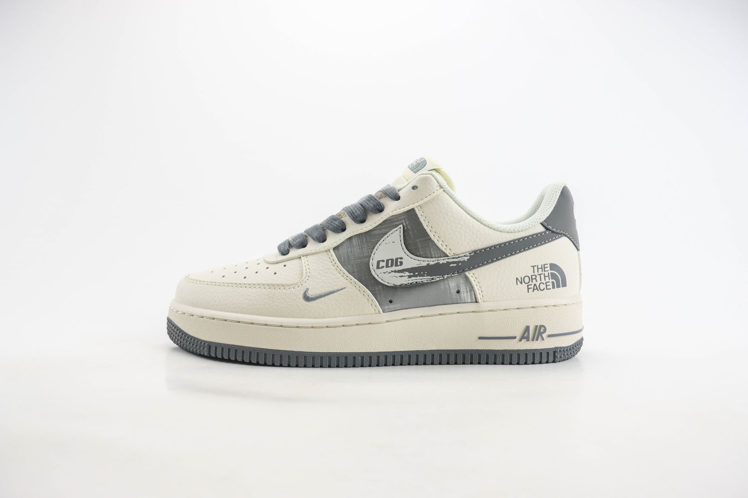 Nike Air Force 1 Low x North face 38
