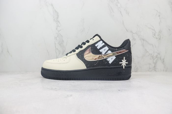 Nike Air Force 1 Low x NASA  