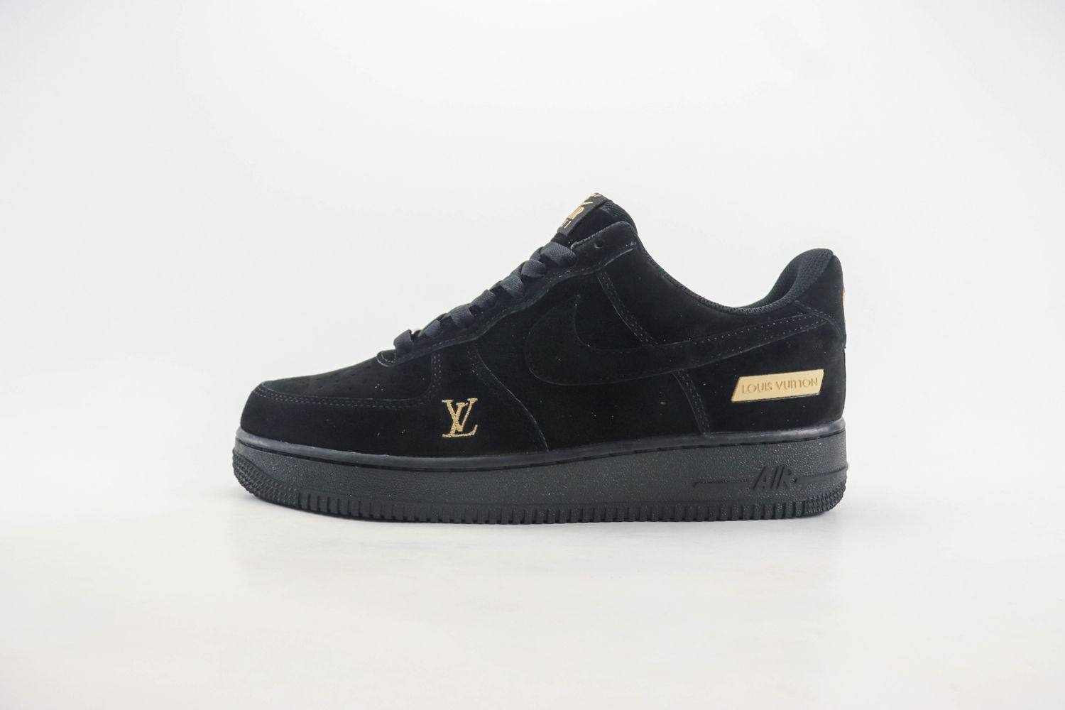 Nike Air Force 1 Low x LV 32